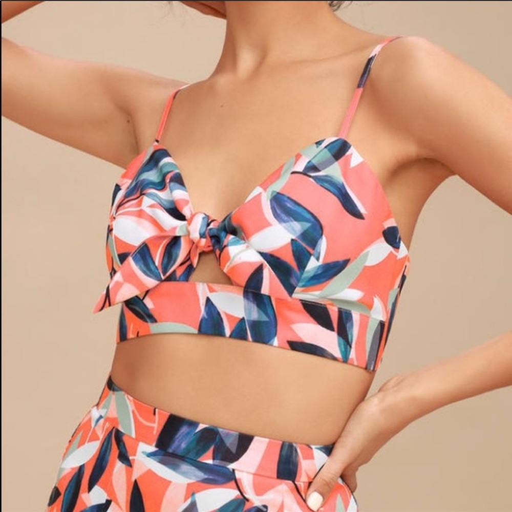 Lulu’s crop top